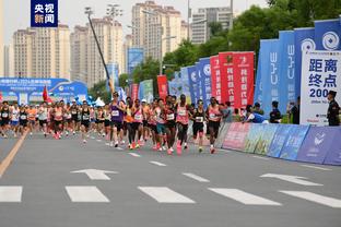 祝铭震：第一次来五棵松比赛感觉很新鲜 保持平常心打好这场球